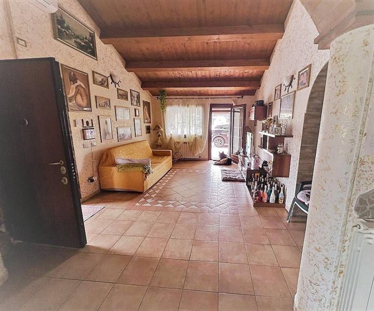 5-Zimmer Haus in Jesi, Italy, Nr. 126460