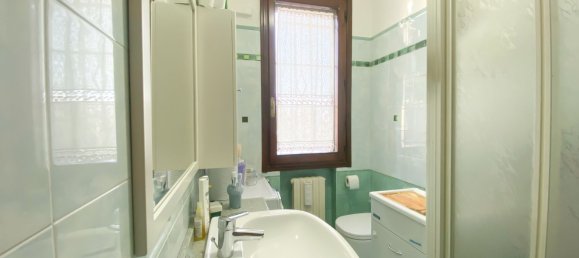 3-salle Appartement à Cavriago, Italy No. 195730 12