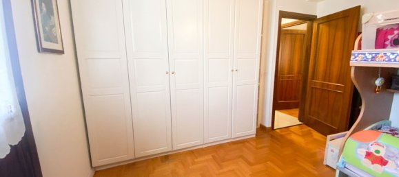 3-salle Appartement à Cavriago, Italy No. 195730 17