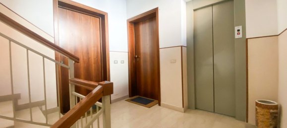 3-salle Appartement à Cavriago, Italy No. 195730 19