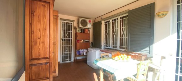 3-salle Appartement à Cavriago, Italy No. 195730 5