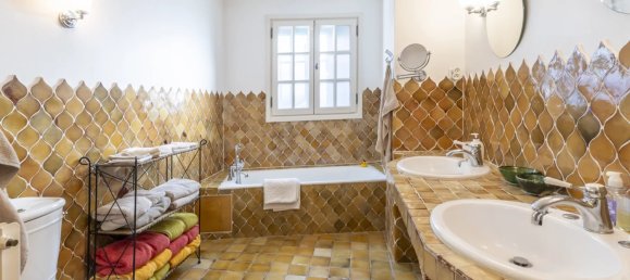 4 bedrooms Commercial property in Opio, France No. 2005 17