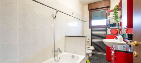 4 rooms Apartment in Ferrara, Italy No. 225836 10