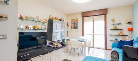 4 rooms Apartment in Ferrara, Italy No. 225836 7