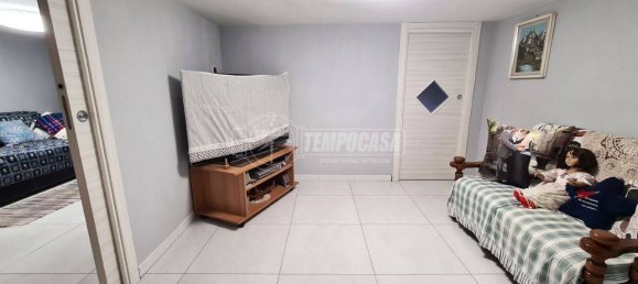 3 Schlafzimmer Wohnung in Naples, Italy, Nr. 14059 10