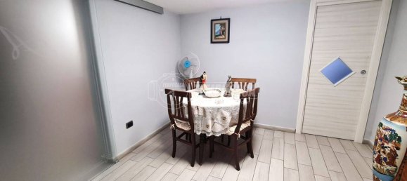 3 Schlafzimmer Wohnung in Naples, Italy, Nr. 14059 4