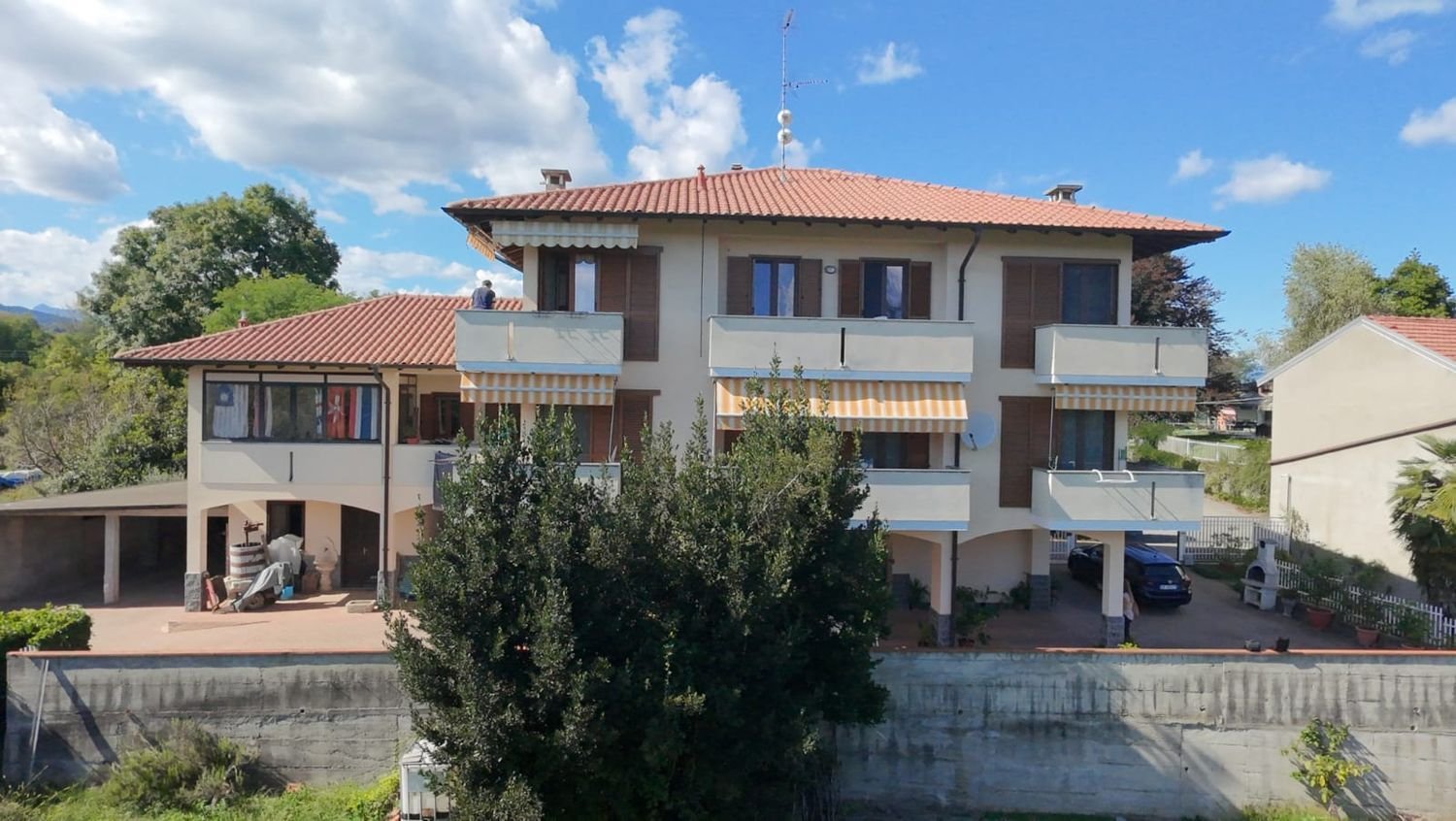 Ático de 4 dormitorios en Borgomanero, Italy No. 358076