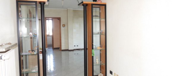 Ático de 4 dormitorios en Borgomanero, Italy No. 358076 16