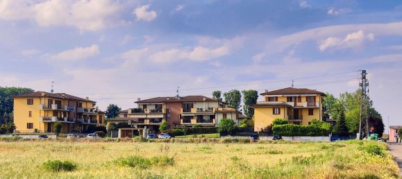 2غرفة شقة في Valle Salimbene, Italy رقم 185478 2