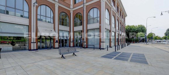 7غرفة عقار تجاري في Brescia, Italy رقم 69132 3