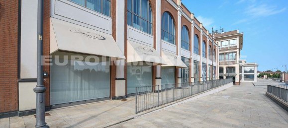 7غرفة عقار تجاري في Brescia, Italy رقم 69132 5