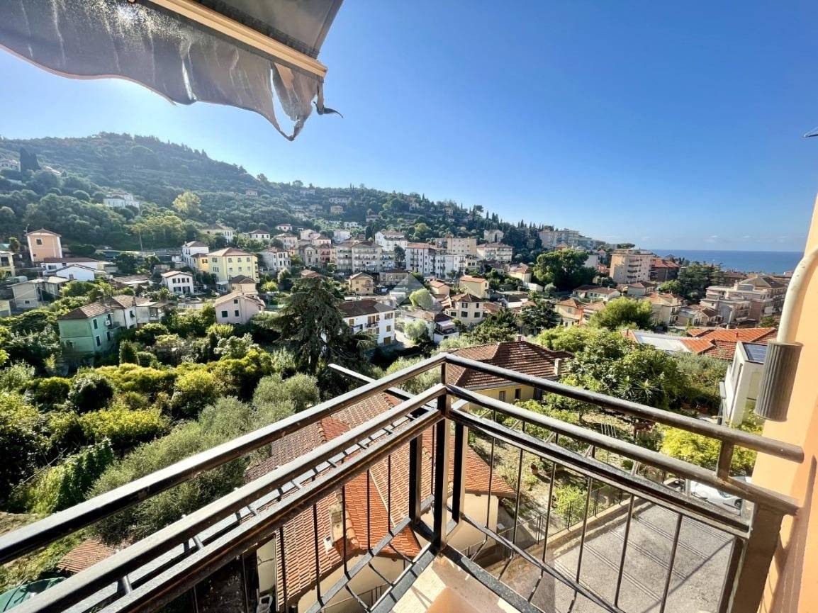 2 bedrooms Apartment in Imperia, Italy No. 374418