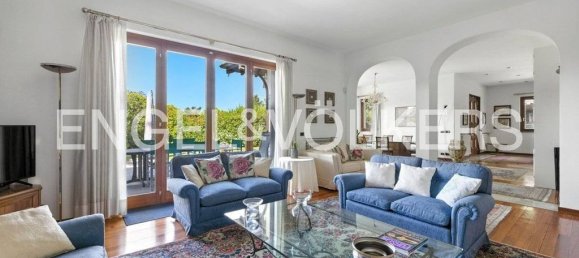 6 bedrooms Villa in Luvinate, Italy No. 296848 16