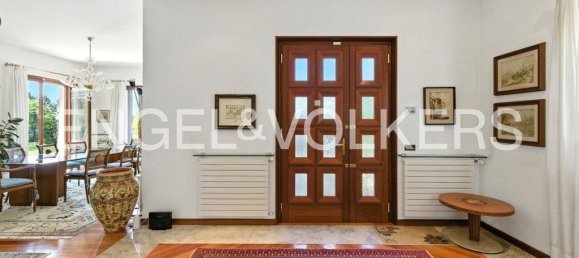 6 bedrooms Villa in Luvinate, Italy No. 296848 5