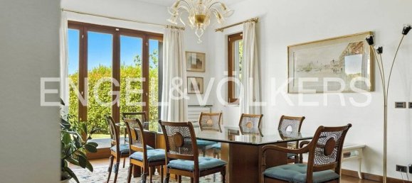 6 bedrooms Villa in Luvinate, Italy No. 296848 11