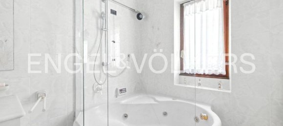 6 bedrooms Villa in Luvinate, Italy No. 296848 30