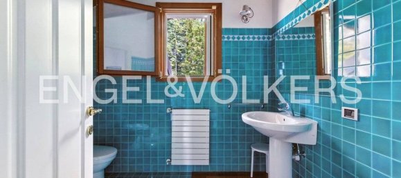 6 bedrooms Villa in Luvinate, Italy No. 296848 35