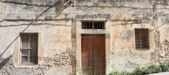 Casa de 3 habitaciónes en Modica, Italy No. 2061 11