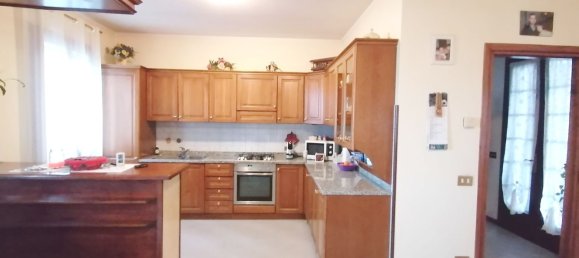 4-Zimmer Haus in Romano d'Ezzelino, Italy, Nr. 57823 3