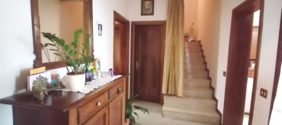 4-Zimmer Haus in Romano d'Ezzelino, Italy, Nr. 57823 5