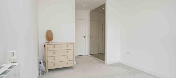 3 bedrooms Apartment in London, United Kingdom No. 10972 8
