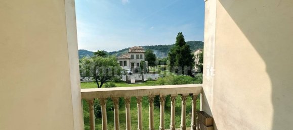 4 bedrooms Villa in Possagno, Italy No. 81594 6