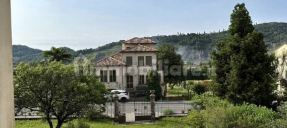 4 bedrooms Villa in Possagno, Italy No. 81594 12
