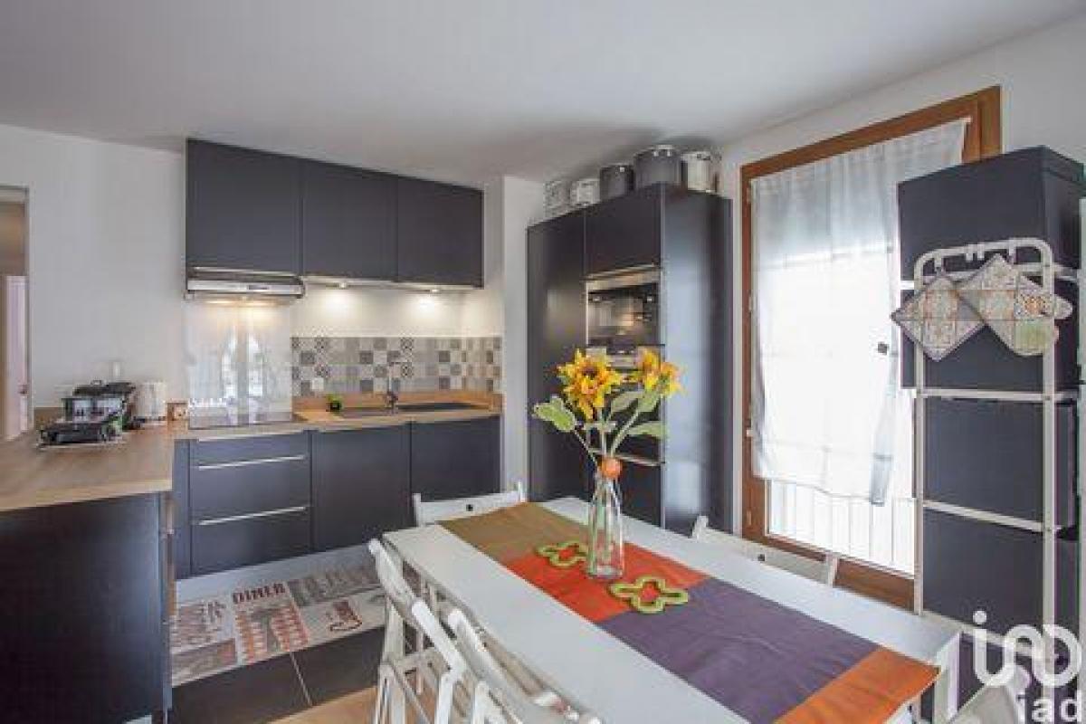 شقة 3 غرف نوم  في Grenoble, France رقم 30880