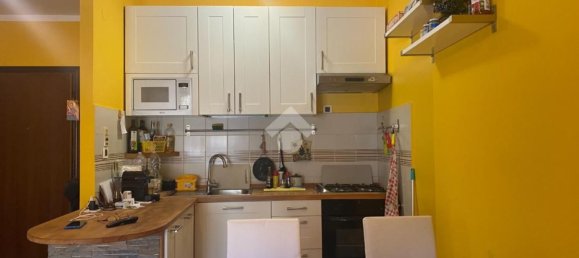 3-salle Appartement à Casella, Italy No. 90349 9