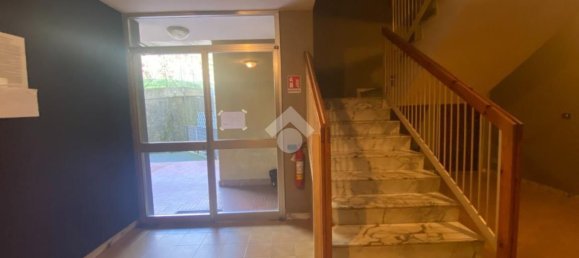 3-salle Appartement à Casella, Italy No. 90349 3