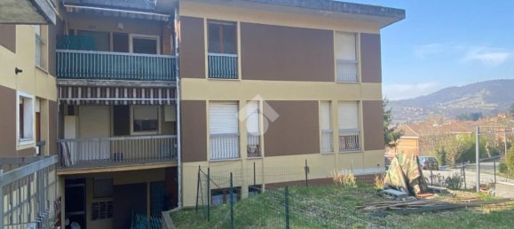 3-salle Appartement à Casella, Italy No. 90349 19