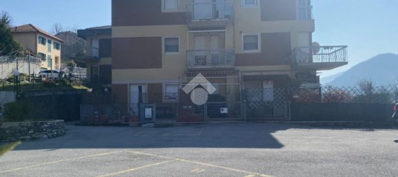 3-salle Appartement à Casella, Italy No. 90349 21