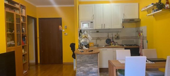 3-salle Appartement à Casella, Italy No. 90349 7