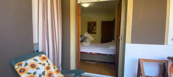 3-salle Appartement à Casella, Italy No. 90349 16