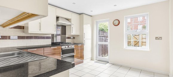 3 bedrooms House in Twickenham, United Kingdom No. 8532 18