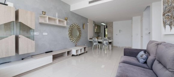 4 bedrooms House in San Miguel de Salinas, Spain No. 188356 9