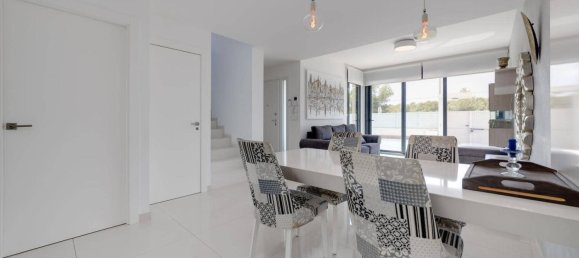 4 bedrooms House in San Miguel de Salinas, Spain No. 188356 10