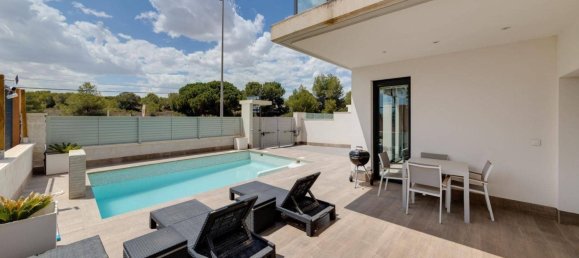 4 bedrooms House in San Miguel de Salinas, Spain No. 188356 4