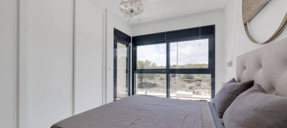 4 bedrooms House in San Miguel de Salinas, Spain No. 188356 19