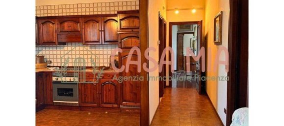 5 bedrooms Villa in Calendasco, Italy No. 319794 44