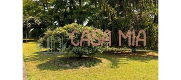 5 bedrooms Villa in Calendasco, Italy No. 319794 2