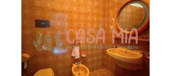 5 bedrooms Villa in Calendasco, Italy No. 319794 35