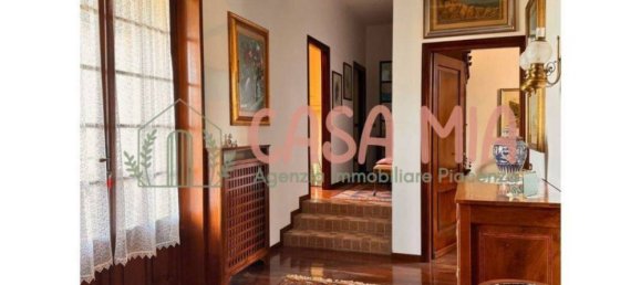 5 bedrooms Villa in Calendasco, Italy No. 319794 37