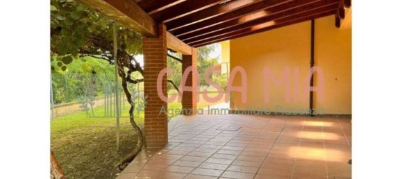 5 bedrooms Villa in Calendasco, Italy No. 319794 6