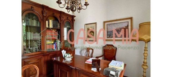 5 bedrooms Villa in Calendasco, Italy No. 319794 34