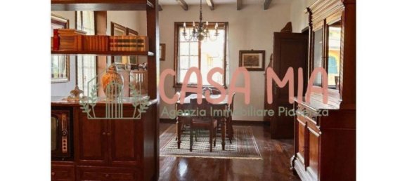 5 bedrooms Villa in Calendasco, Italy No. 319794 38