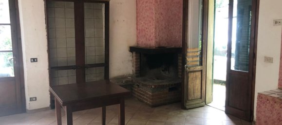 3-salle Appartement à Terricciola, Italy No. 92531 12