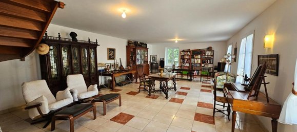 5 bedrooms House in Vendome, France No. 254314 8