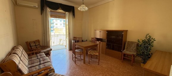 3 Schlafzimmer Wohnung in Taranto, Italy, Nr. 352281 2