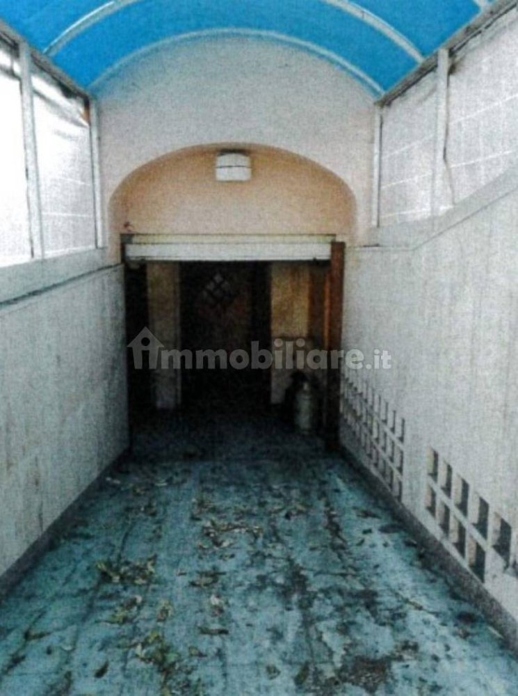 1 room Commercial property in Rome, Italy No. 259279